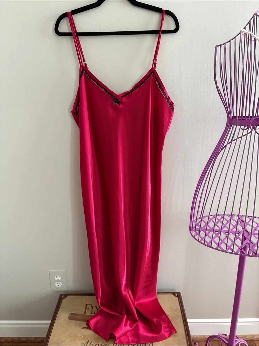 Gilligan & O'Malley Red Needs Nightgown and Robe Set